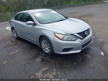  Salvage Nissan Altima