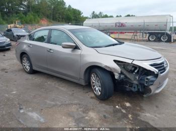  Salvage Nissan Altima