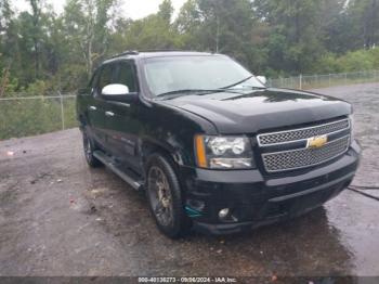  Salvage Chevrolet Avalanche