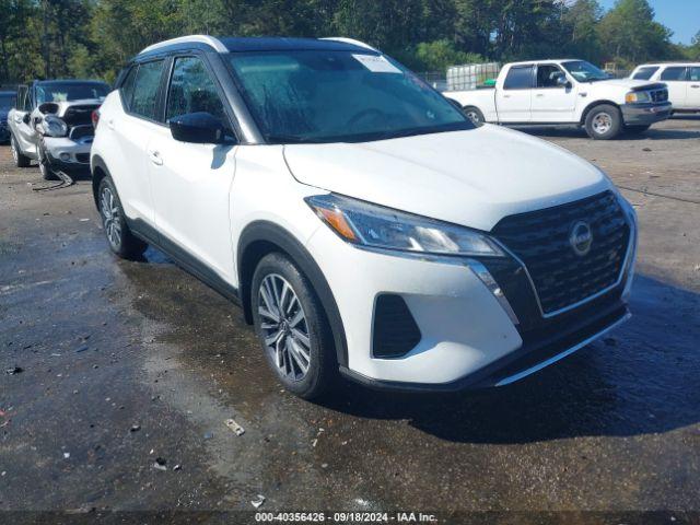  Salvage Nissan Kicks