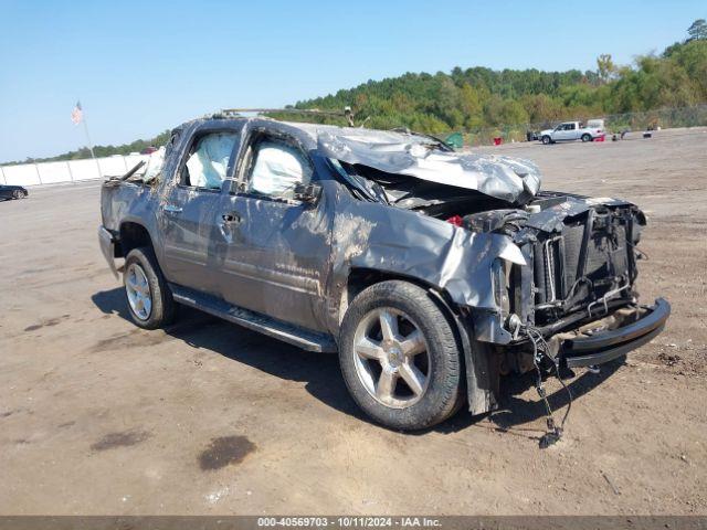  Salvage Chevrolet Suburban 1500