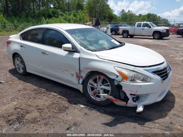  Salvage Nissan Altima