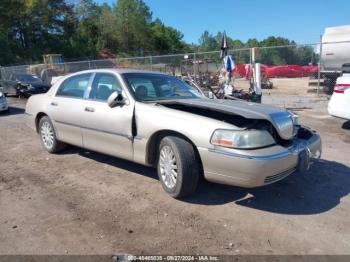  Salvage Lincoln Towncar