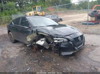  Salvage Nissan Altima