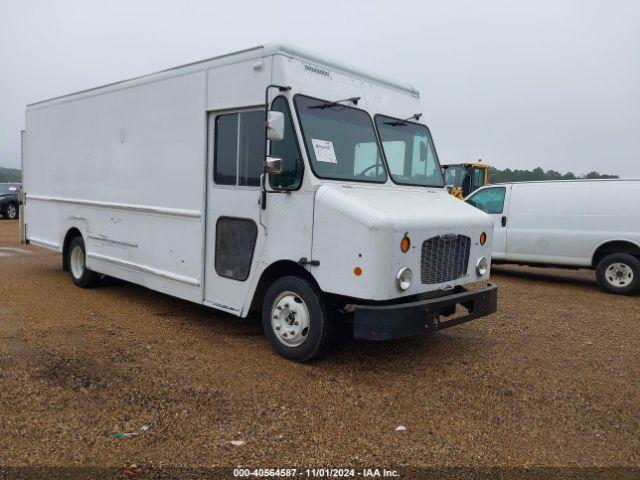  Salvage Freightliner Chassis