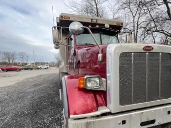  Salvage Peterbilt 365