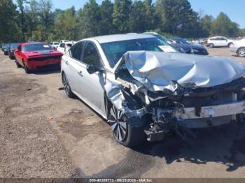  Salvage Nissan Altima