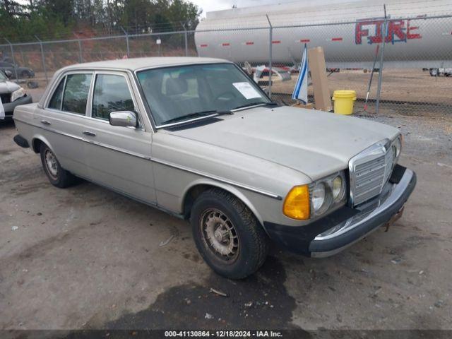  Salvage Mercedes-Benz 300