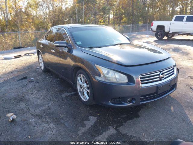  Salvage Nissan Maxima