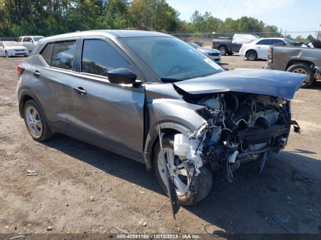  Salvage Nissan Kicks