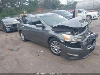  Salvage Nissan Altima