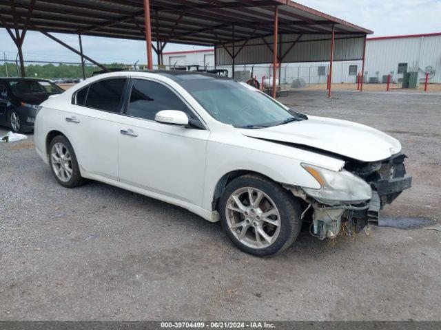  Salvage Nissan Maxima