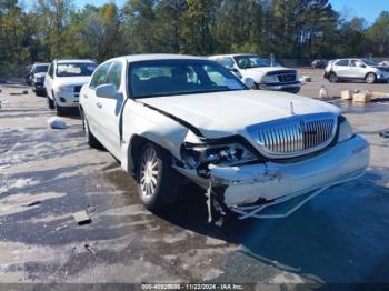  Salvage Lincoln Towncar