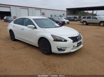  Salvage Nissan Altima