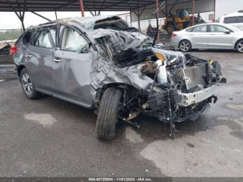  Salvage Nissan Pathfinder