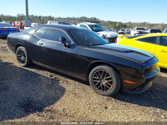  Salvage Dodge Challenger