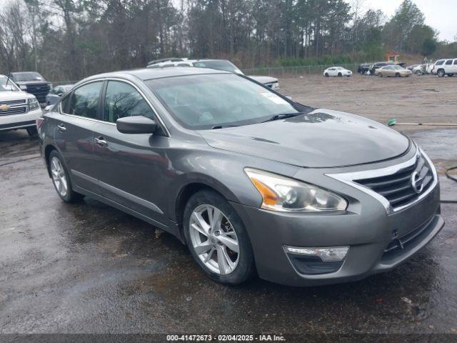  Salvage Nissan Altima