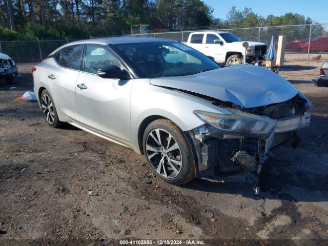  Salvage Nissan Maxima