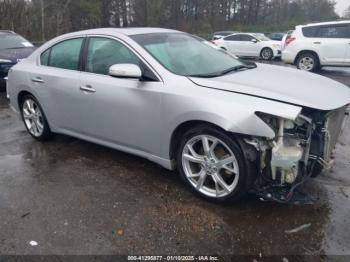  Salvage Nissan Maxima