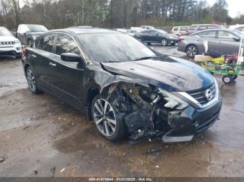  Salvage Nissan Altima