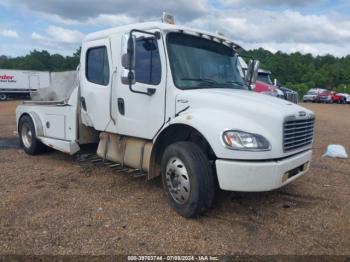  Salvage Freightliner Sport Chassis