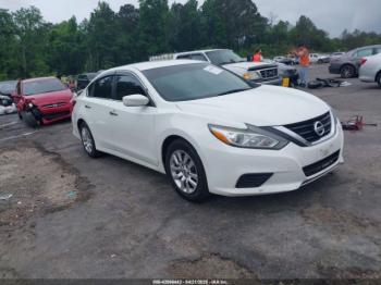  Salvage Nissan Altima
