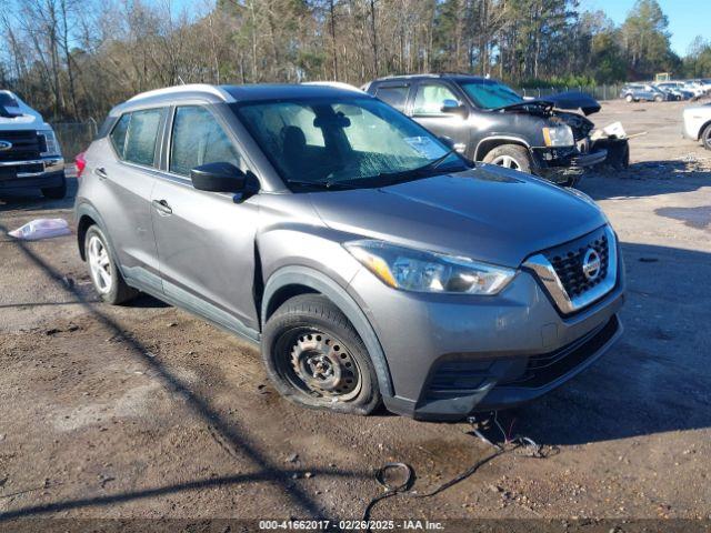  Salvage Nissan Kicks