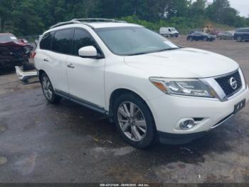  Salvage Nissan Pathfinder