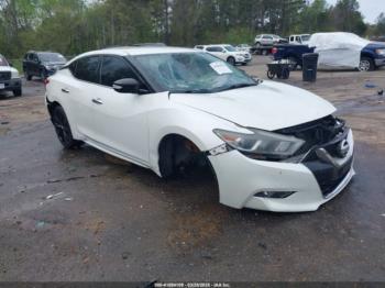  Salvage Nissan Maxima