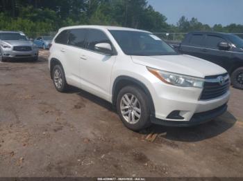  Salvage Toyota Highlander