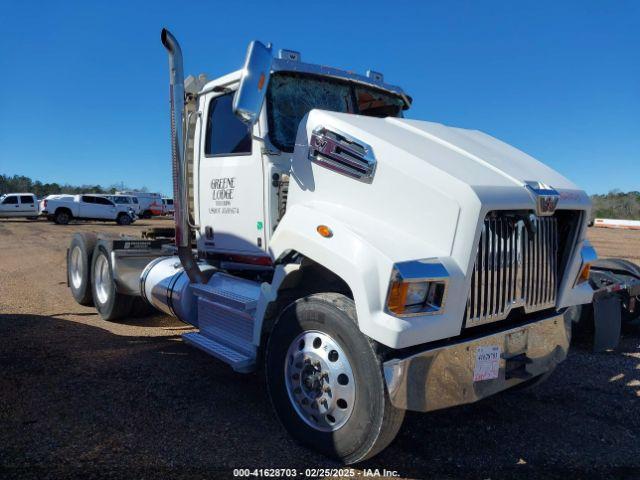  Salvage Western Star 4700 Set Forward Axle