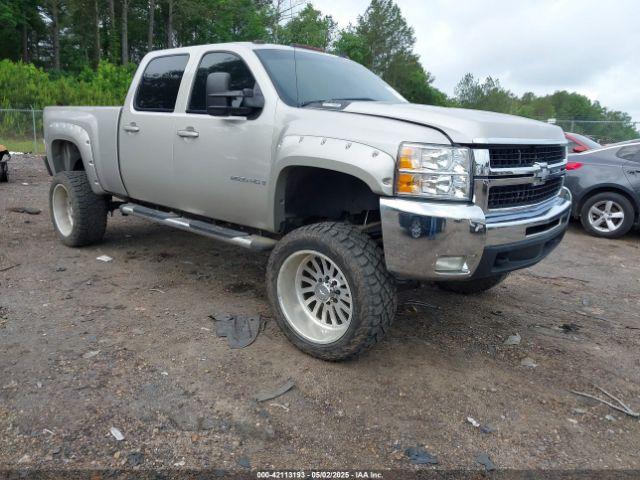  Salvage Chevrolet Silverado 2500