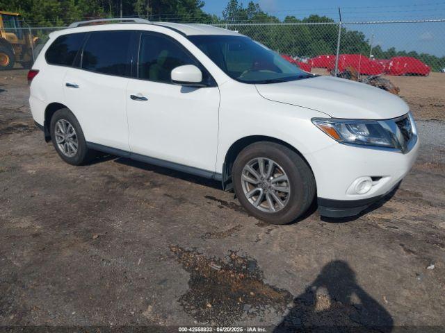  Salvage Nissan Pathfinder