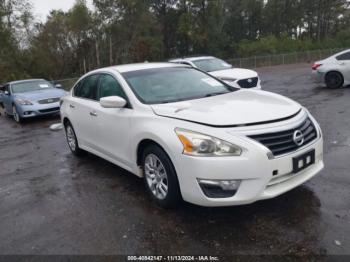  Salvage Nissan Altima