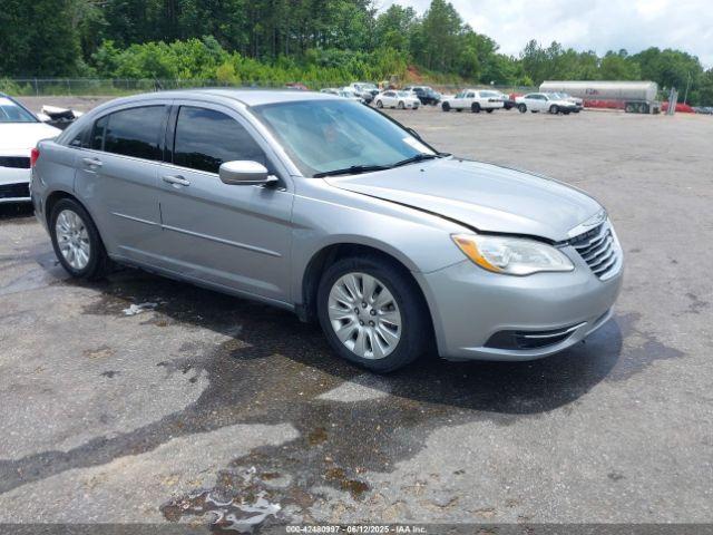  Salvage Chrysler 200