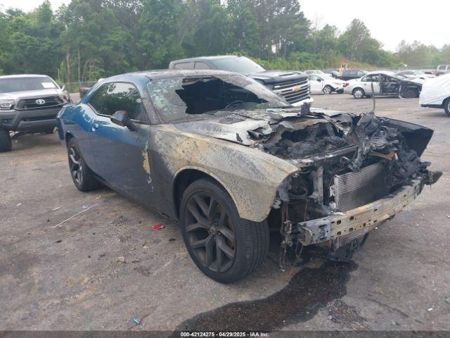  Salvage Dodge Challenger
