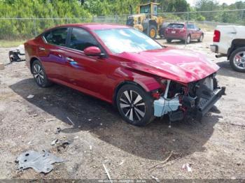  Salvage Nissan Altima