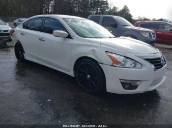  Salvage Nissan Altima