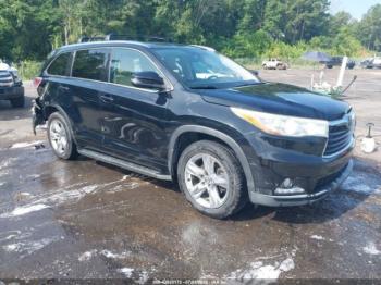  Salvage Toyota Highlander