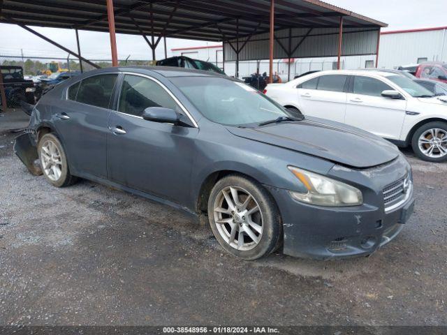  Salvage Nissan Maxima