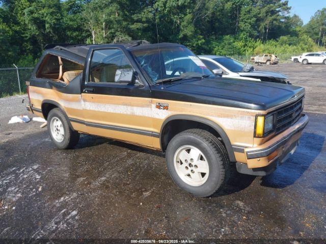  Salvage Chevrolet Blazer