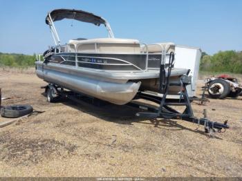  Salvage Bear Trailers Mfg In Trailer