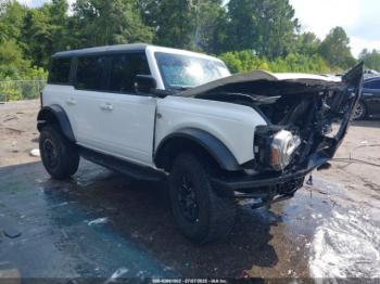  Salvage Ford Bronco