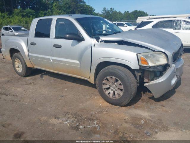  Salvage Mitsubishi Raider