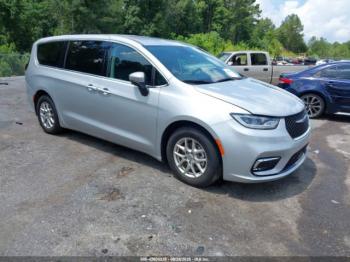  Salvage Chrysler Pacifica