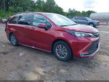  Salvage Toyota Sienna