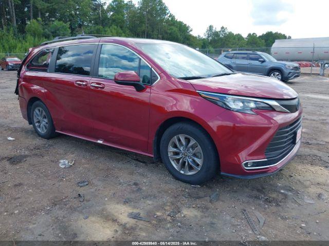  Salvage Toyota Sienna