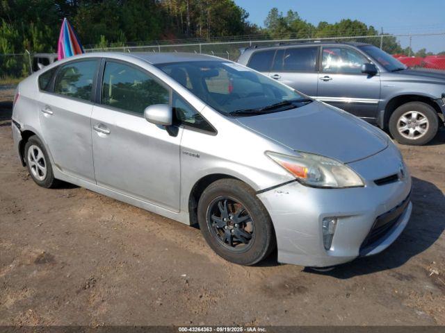  Salvage Toyota Prius