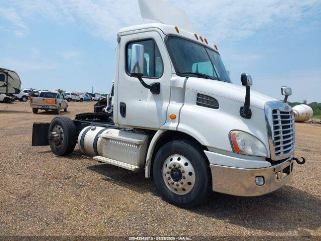  Salvage Freightliner Cascadia 113