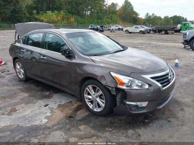  Salvage Nissan Altima
